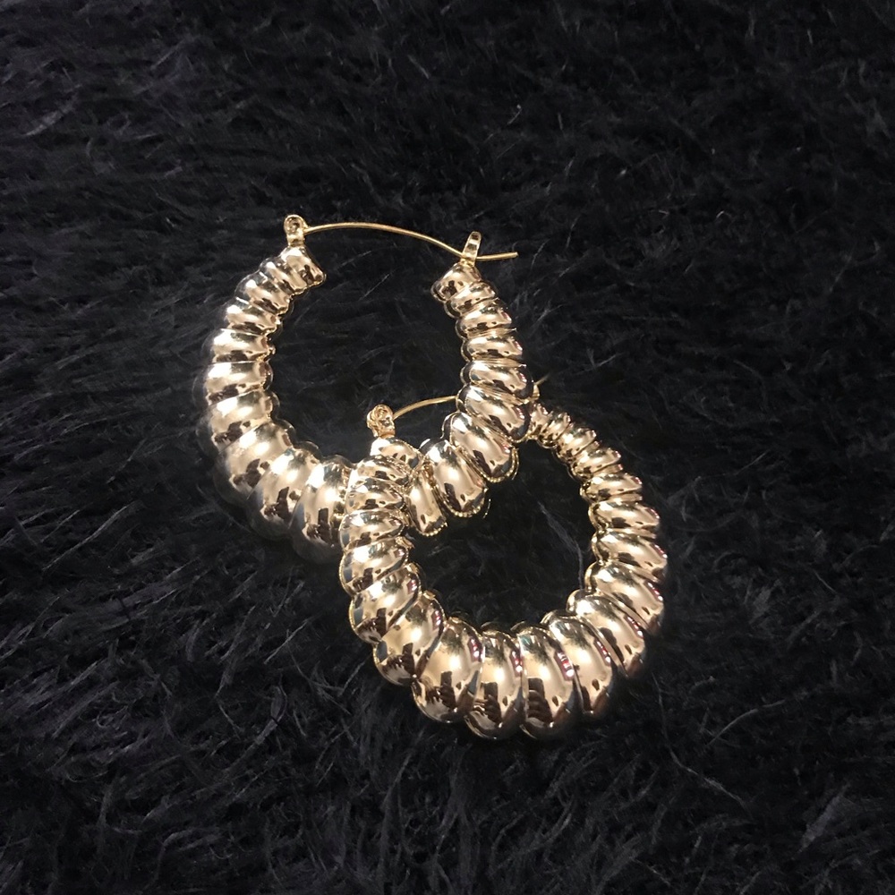 Gold Tone Hoop Earring
